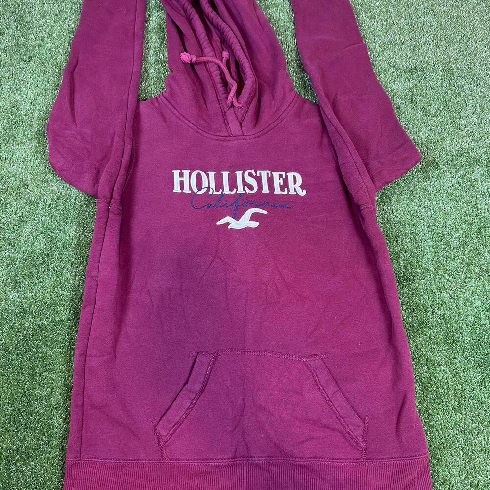 Hollister-co Men's Burgundy and Red Hoodie
